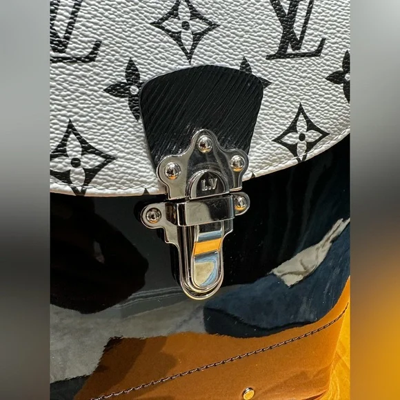 Louis Vuitton Hot Springs Patent Leather Packpack - Picture 3 of 13